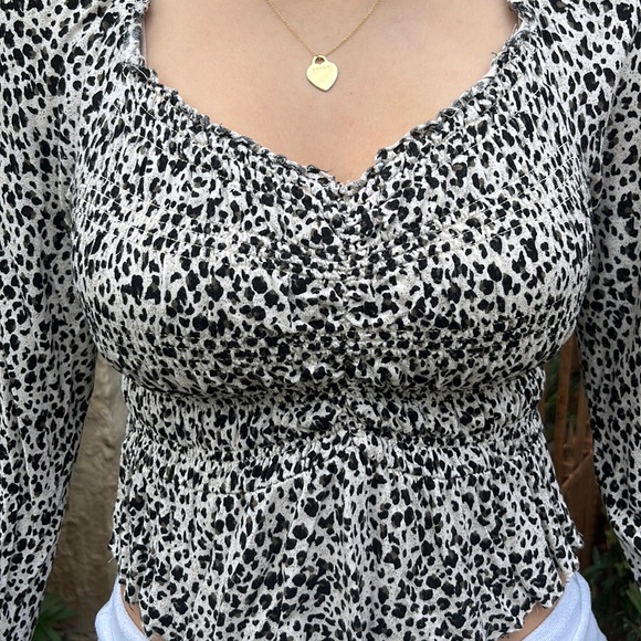 Urban outfitters cheetah print too long sleeve - Picture 2 of 3